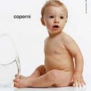 В кампании Coperni снялись маленькие дети